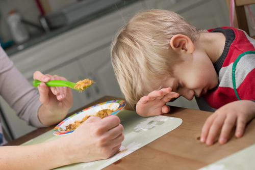 کودک اوتیسم و اختلال تغذیه