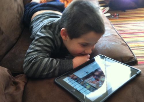 بازی‌های آنلاین و تأثیر آن در ایجاد مهارت‌های اجتماعی برای نوجوانان اوتیسم